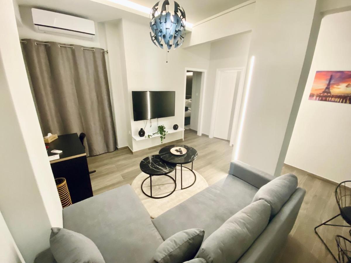 Central Grey Quiet Apartment Szaloniki Kültér fotó