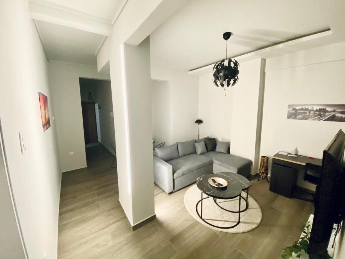 Central Grey Quiet Apartment Szaloniki Kültér fotó